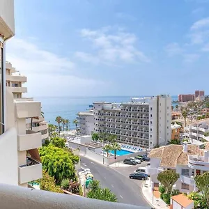 https://moderno-apartamento-1-linea-de-playa.es-andalucia.com