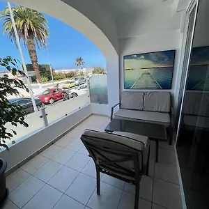 https://apartment-a-c-fibra-smarttv-modern.in-canary-islands.com